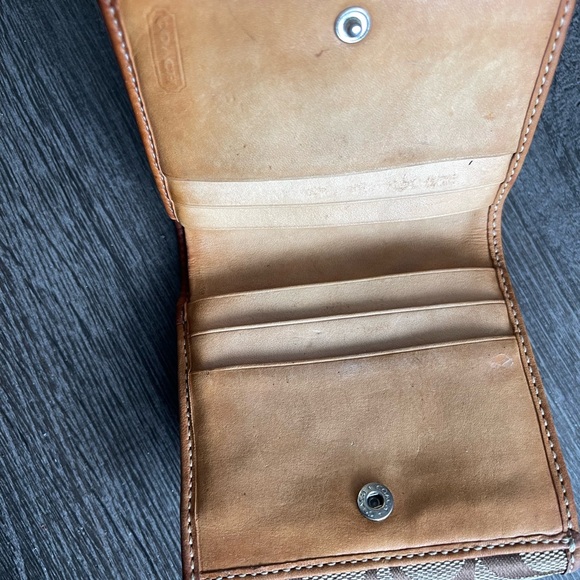 Vintage Coach wallet - Picture 4 of 4